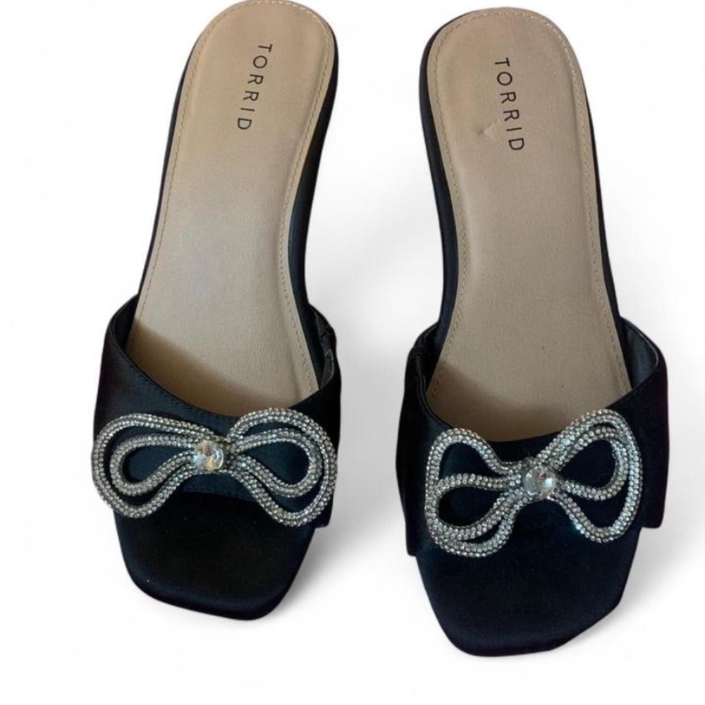 Torrid Black Heels with Rhinestone silver Bow